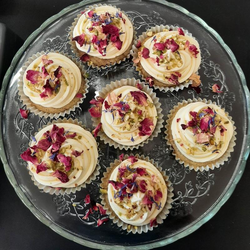 Rose, Raspberry and Pistachio Cupcakes x 6